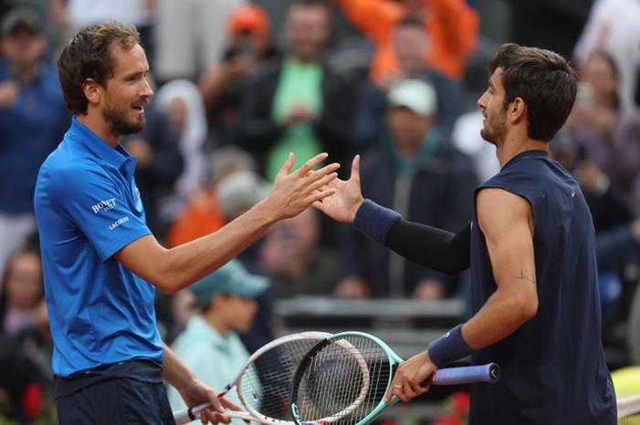 68239cd74236043bc755310a