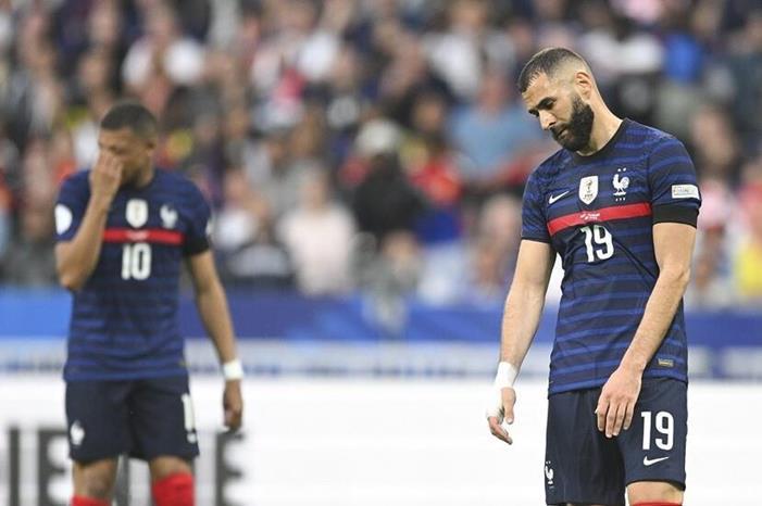 682b4d2c4c59b77c722598c5