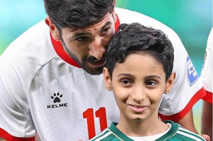 9auu7JJ860CULV4MFlZ6WxzNCbmHiuWuCvRmecmZ