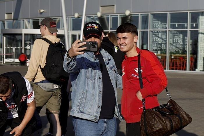 هداف الدوري الروسي يثير اهتمام أندية أوروبية كبرى 683423504c59b7328c07e951