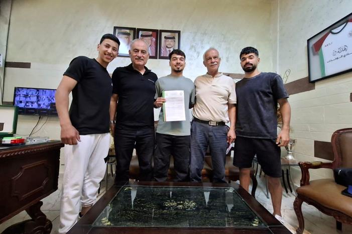 21adfe10d0914a98bfcf7f672ab00e69