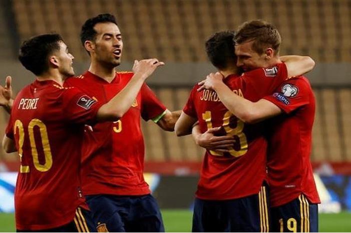 124-105114-corona-spain-team-euro-2020_700x400