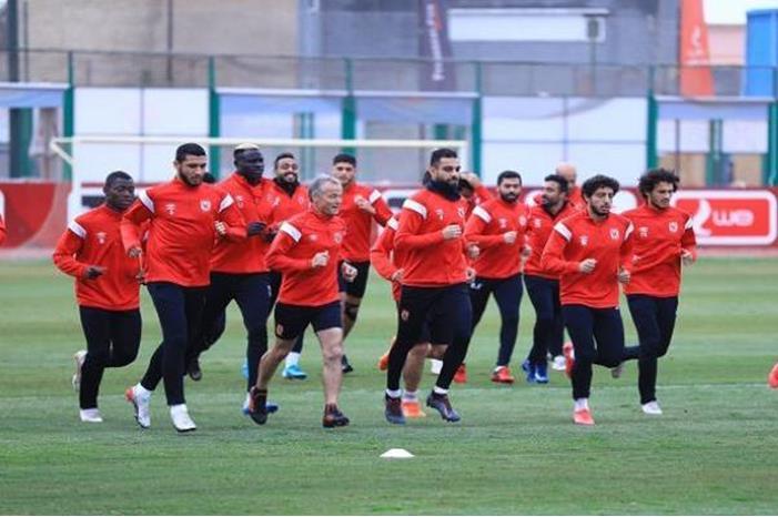 122-210400-alahly-training-ramadan-aliou_700x400