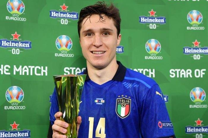 كييزا أفضل لاعب في مباراة ايطاليا وويلز E4WGbInXMAYBZKA