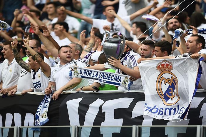 جماهير ريال مدريد تختار 10 لاعبين يجب التخلص منهم 1F96D536-42B7-45D9-9734-CCE908D13F1D