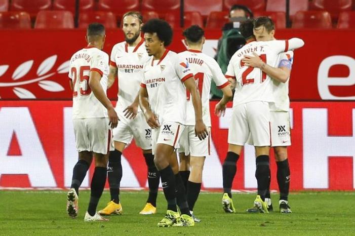 مدافع نادي إشبيلية يقرر الانتقال إلى ريال مدريد   1084317