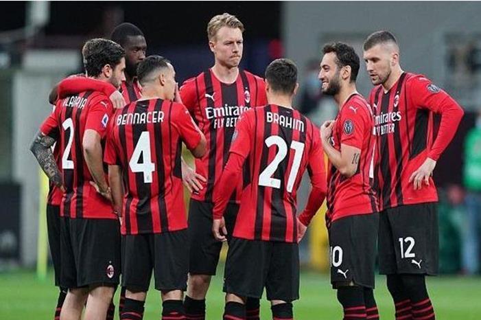 ميلان يسعى لضم نجم برشلونة 124-004326-milan-champions-league-seria-a_700x400
