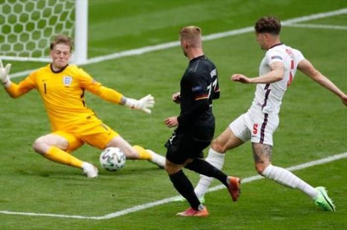 التعادل السلبي يفرض سيطرته على قمة ألمانيا وإنجلترا بالشوط الأول 89A4B7D546864