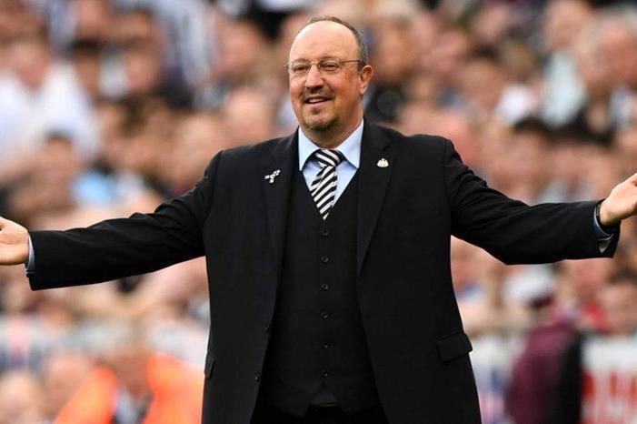 بينيتيز يوقّع على كشوفات إيفرتون 4997658_1567011543