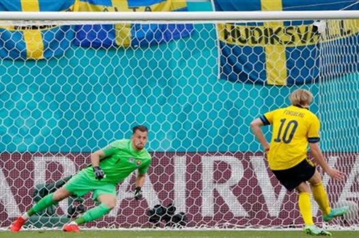 التشكيلة الأساسية لمواجهة السويد وأوكرانيا F9E6DE4346462