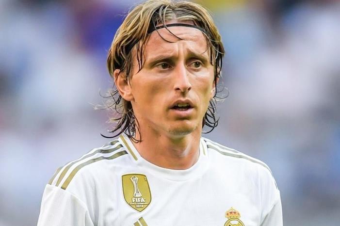 موعد عودة مودريتش إلى ريال مدريد وموقفه من الاعتزال 06af0236-d1a4-489e-baf5-4993dea82137