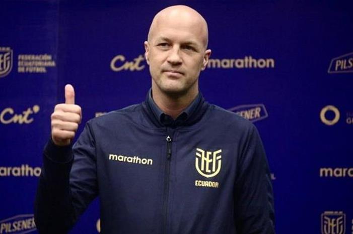 100-195519-jordi-cruyff-resigns-from-ecuador-2