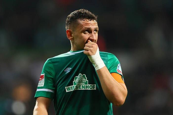 بريمن يمدد عقد لاعب توتنهام السابق large-16-9