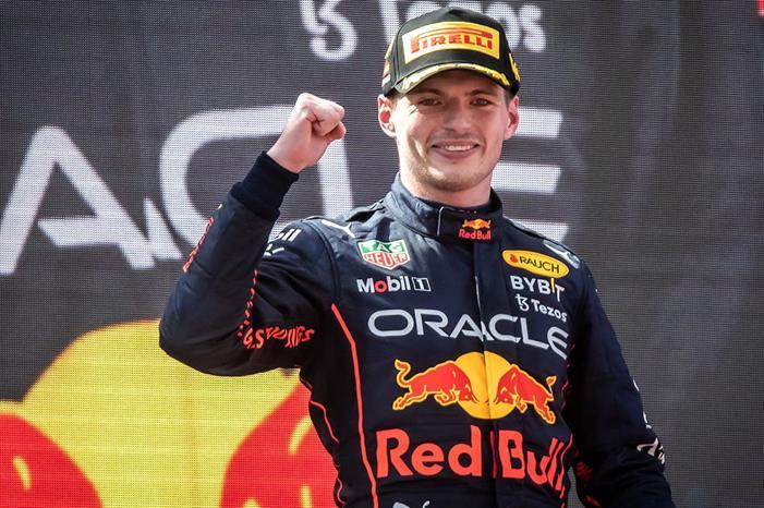 ماكس فرستابن يفوز بجائزة أذربيجان الكبرى وتعثر فيراري max