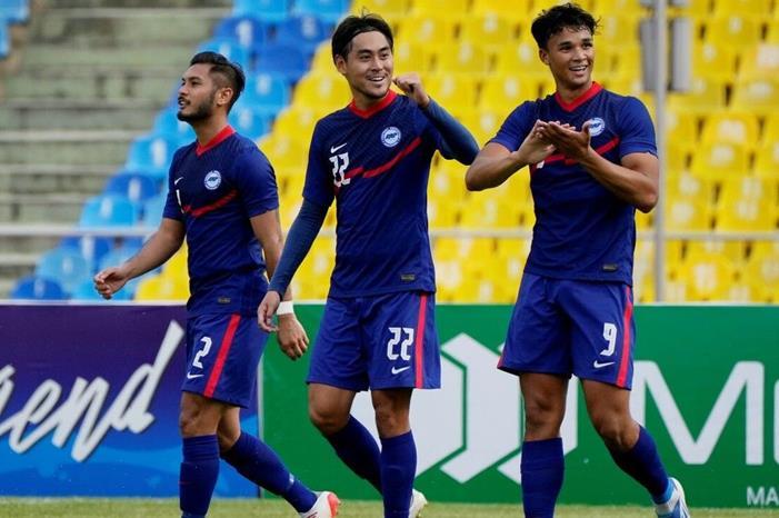 سنغافورة تودع التصفيات الآسيوية بفوز كبير Myanmar-v-Singapore-Group-F-(2)
