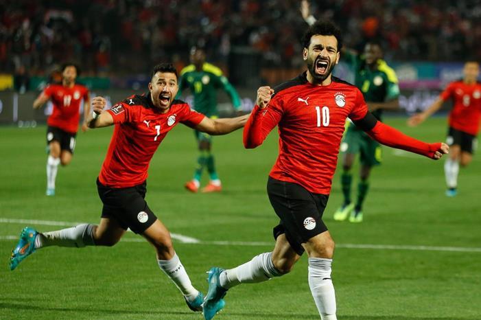 قرار بتعيين مدرب أجنبي للمنتخب المصري Mohamed_Salah_&_Trezeguet_of_Egypt_celebrate_vs_Senegal