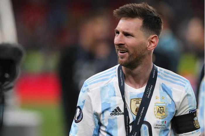 ميسي يصنع المعجزات بعيدا عن الملاعب 62b172144c59b7145f4f509d