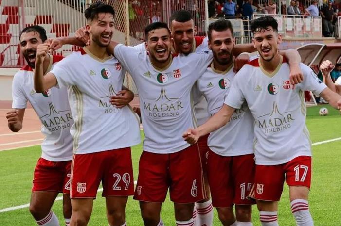 شباب بلوزداد يتوج بلقب الدوري الجزائري 225225