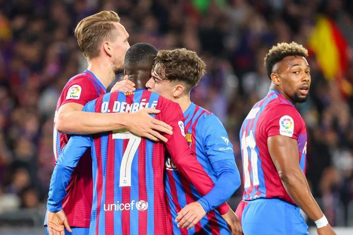 أزمة برشلونة مستمرة ،، وصفقات منتظرة !! goal---image-w-crest--cd74f7c6-1b1b-4673-bc08-ce246a41621b