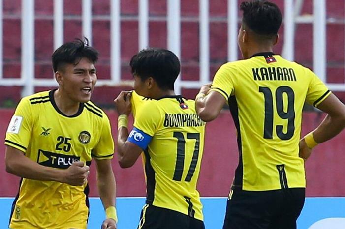 young-elephants--peview