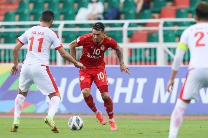 ممثل فيتنام يتصدر مجموعته الآسيوية Phnom-Penh-Viettel---1