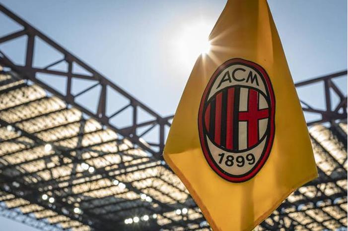 ميلان يخسر صفقة ثانية في سوق الانتقالات الصيفية 62bbe9344236045cdf1af532