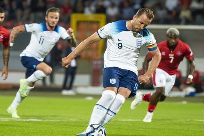 648cdc0c4c59b777776d7072