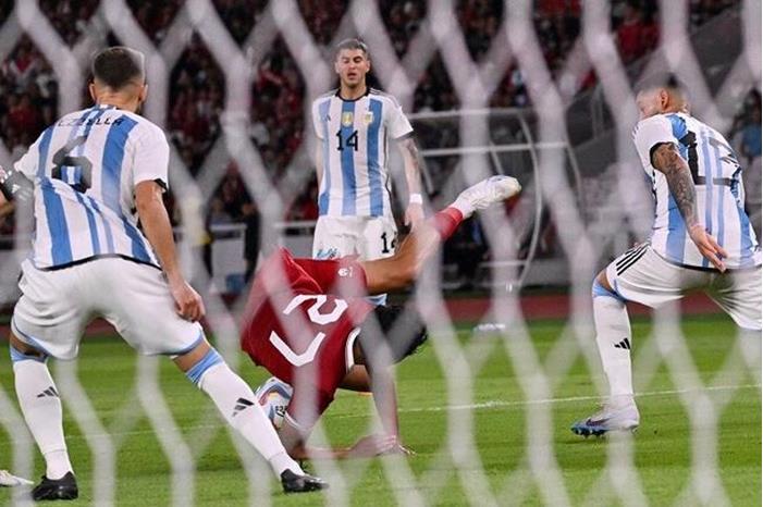 الأرجنتين تكتفي بثنائية في شباك إندونيسيا 64906a364c59b702e714f56c