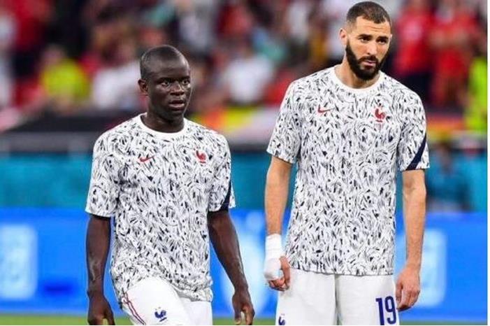 بنزيما لكانتي: سعيد باللعب معك في أفضل فريق بالسعودية corr_462_koo_462147