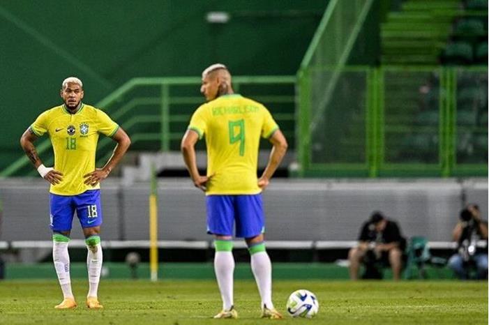 مفاجأة غير متوقعة.. البرازيل تنهزم برباعية أمام منتخب إفريقي 64922992423604769b7f7214