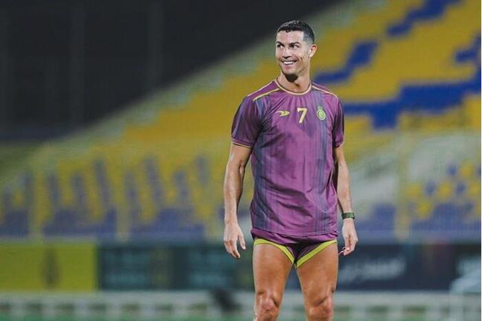 بموافقة رونالدو.. النصر يستقر على مدربه الجديد 64984b1c42360438ee3ba383