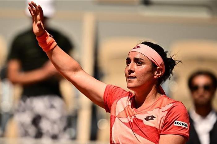 للمرة الأولى في تاريخها.. أنس جابر إلى ربع نهائي رولان جاروس afp_20230605_20230605-afp_33gz2em_afp