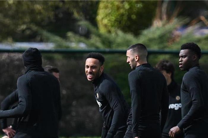 منافسة بين الأهلي والشباب على صفقة نجم تشيلسي afp_20230411_20230411-afp_33cz2cr_afp