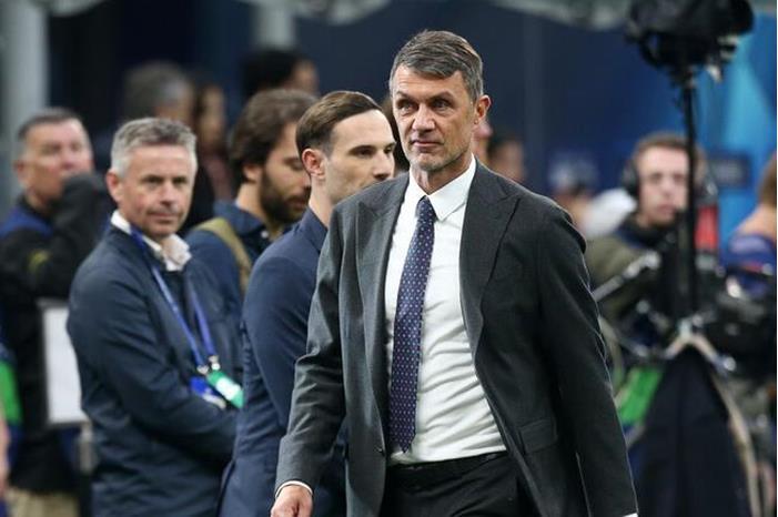 مالك نادي ميلان يطرد الأسطورة مالديني! 647ecdb84236045a1e57d41a