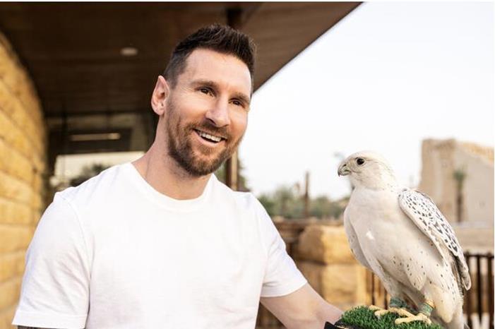 مطالب سعودية بمعاقبة ميسي وسحب أحد ألقابه 648178fd423604344573cfa5