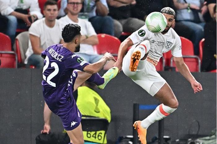 الجزائري بن رحمة يشارك محمد صلاح ورابح ماجر إنجازا تاريخيا (فيديو) 648190d2423604316602aa8b