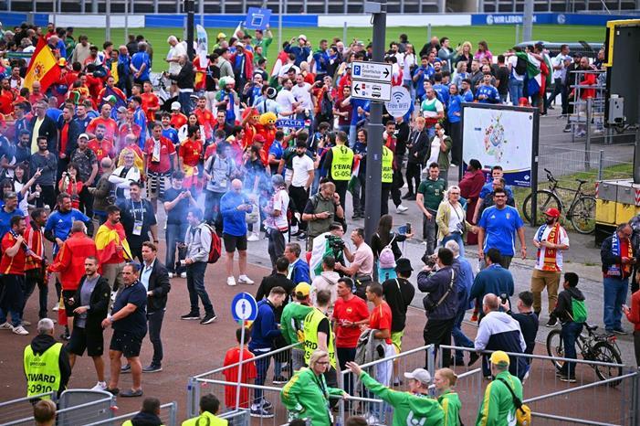 قصة أتعس مشجع في يورو 2024 - صورة 320