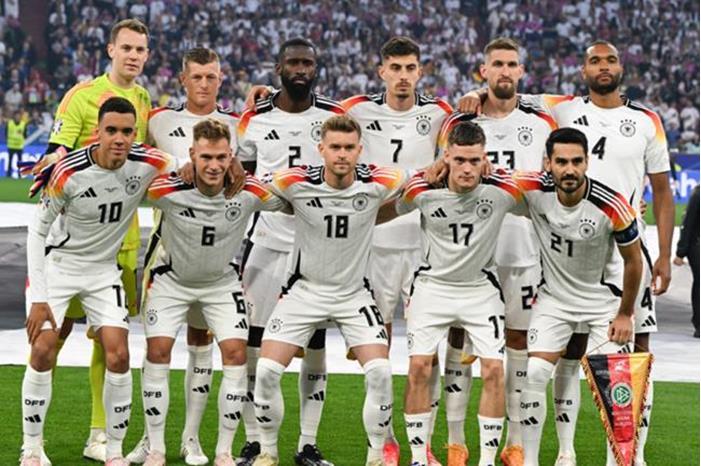 منتخب ألمانيا يتلقى نبأ سارا عشية مواجهة الدنمارك 667eb9e14c59b72825645c18