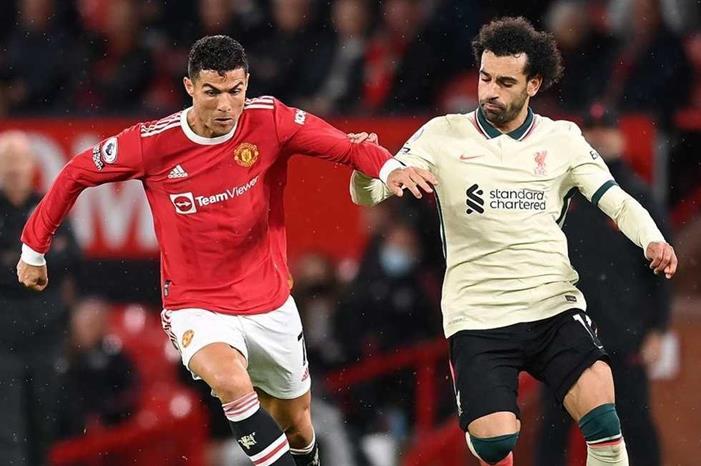 مشجع يستفز محمد صلاح بكريستيانو رونالدو (فيديو) aF6Tu