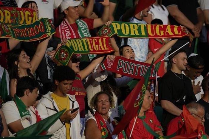 منتخب البرتغال يقسو على ضيفه الفنلندي ودياً 665f81b44c59b7453658eb5d