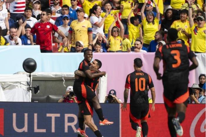 كولومبيا تسحق الولايات المتحدة 5-1 تحضيرا لكوبا أمريكا 666568924c59b7798600d93b (1)