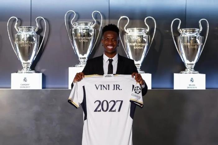 تفاصيل عقد فينيسيوس الجديد مع ريال مدريد فينيسيوس مع ريال مدريد