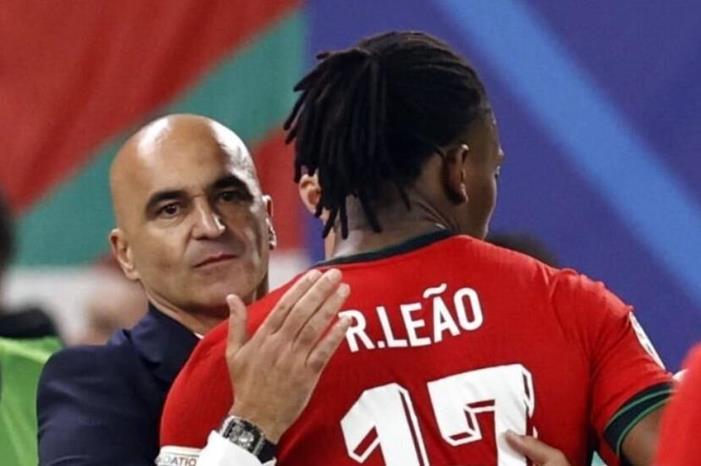 6848102d4c59b72572576363