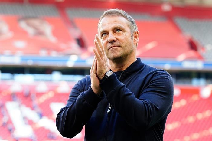 خطوة جريئة.. فليك يخطط لتهميش نجم برشلونة 4880722