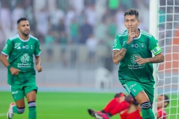 الصفقة تقترب .. فيرمينو ينتقل من الأهلي ويبقى في الخليج Capture