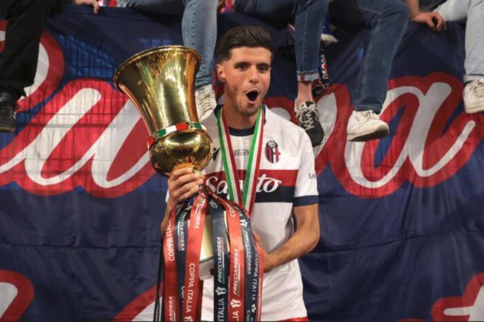 بولونيا يدرس إعارة أسامة العزوزي لاستعادة مستواه قبل كأس أمم إفريقيا Capture