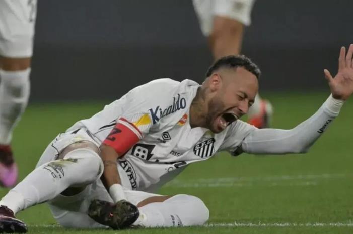 نيمار يتخذ قرار مثيرا بشأن مستقبله مع سانتوس Capture