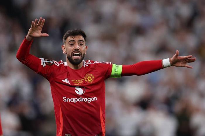 برونو يوضح سبب رفضه عرض الهلال السعودي "الخيالي" 683ff5c54236041fe23c1b9b