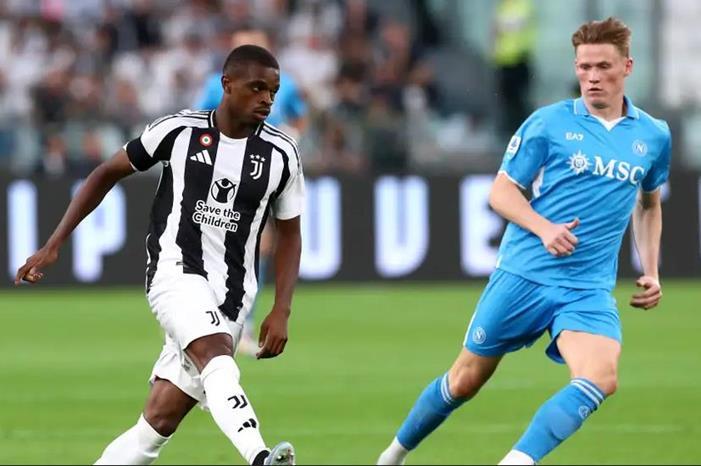 رسميا.. يوفنتوس يضم لاعب ميلان بشكل نهائي يوفنتوس
 بيير كالولو