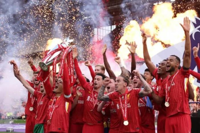 لاعبين ليفربول